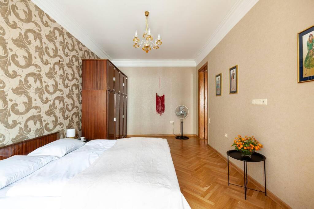 Cozy Apart W/Ac & Free Parking In The Town Center Apartment Tbilisi Exterior photo