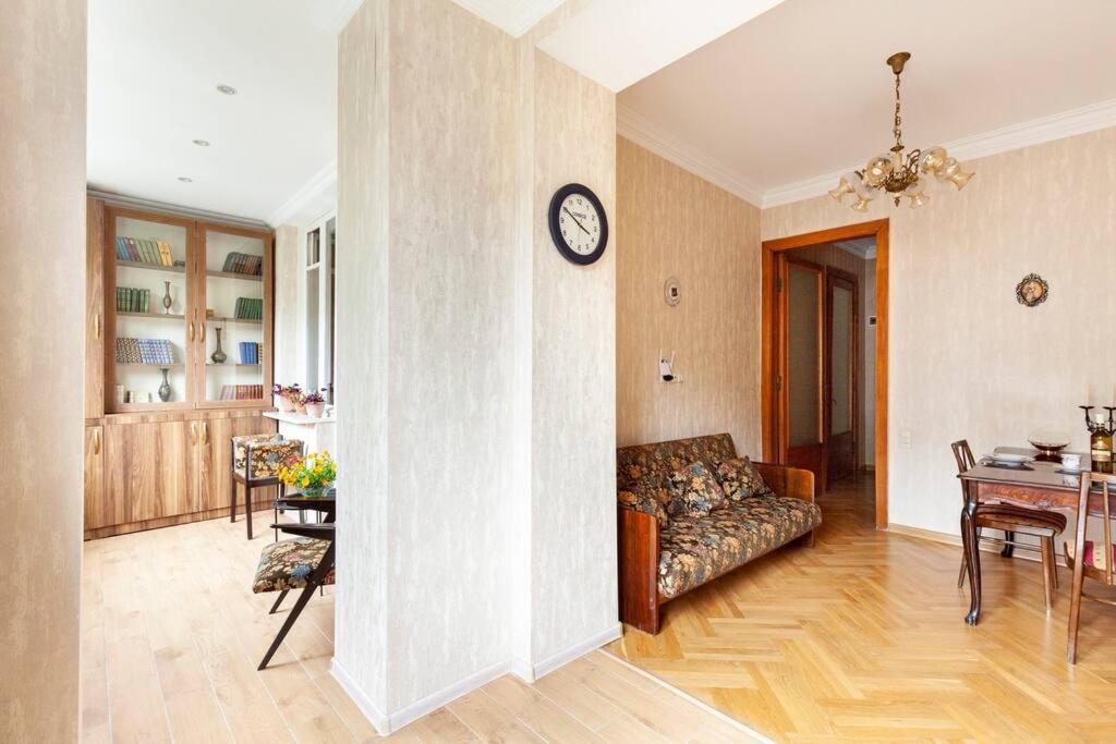 Cozy Apart W/Ac & Free Parking In The Town Center Apartment Tbilisi Exterior photo