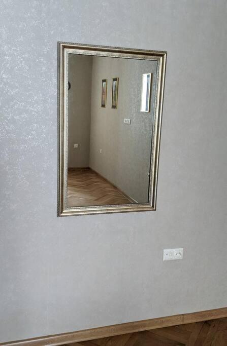 Cozy Apart W/Ac & Free Parking In The Town Center Apartment Tbilisi Exterior photo